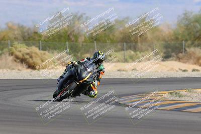 media/Nov-05-2022-SoCal Trackdays (Sat) [[f8d9b725ab]]/Turn 2 (1120am)/